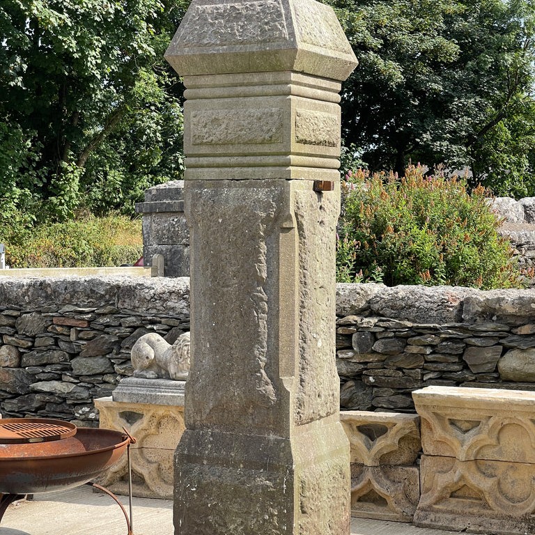 Reclaimed Limestone Gatestoop / Obelisk