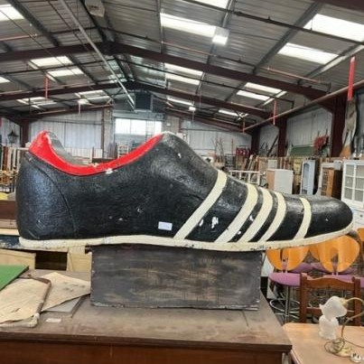 Large Advertising Trainer | Frome Reclamation